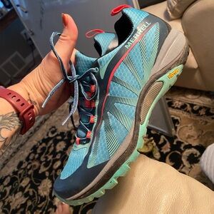 Women’s Merrell Waterproof Hiking Shoes size 9
